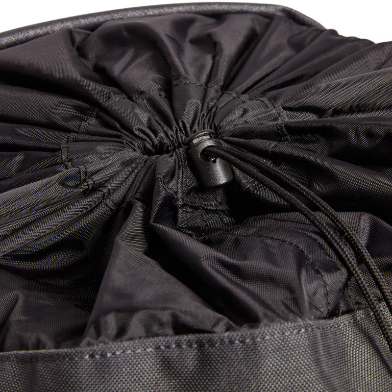 Berghaus Munro II Dark grey bovenkant sluiting