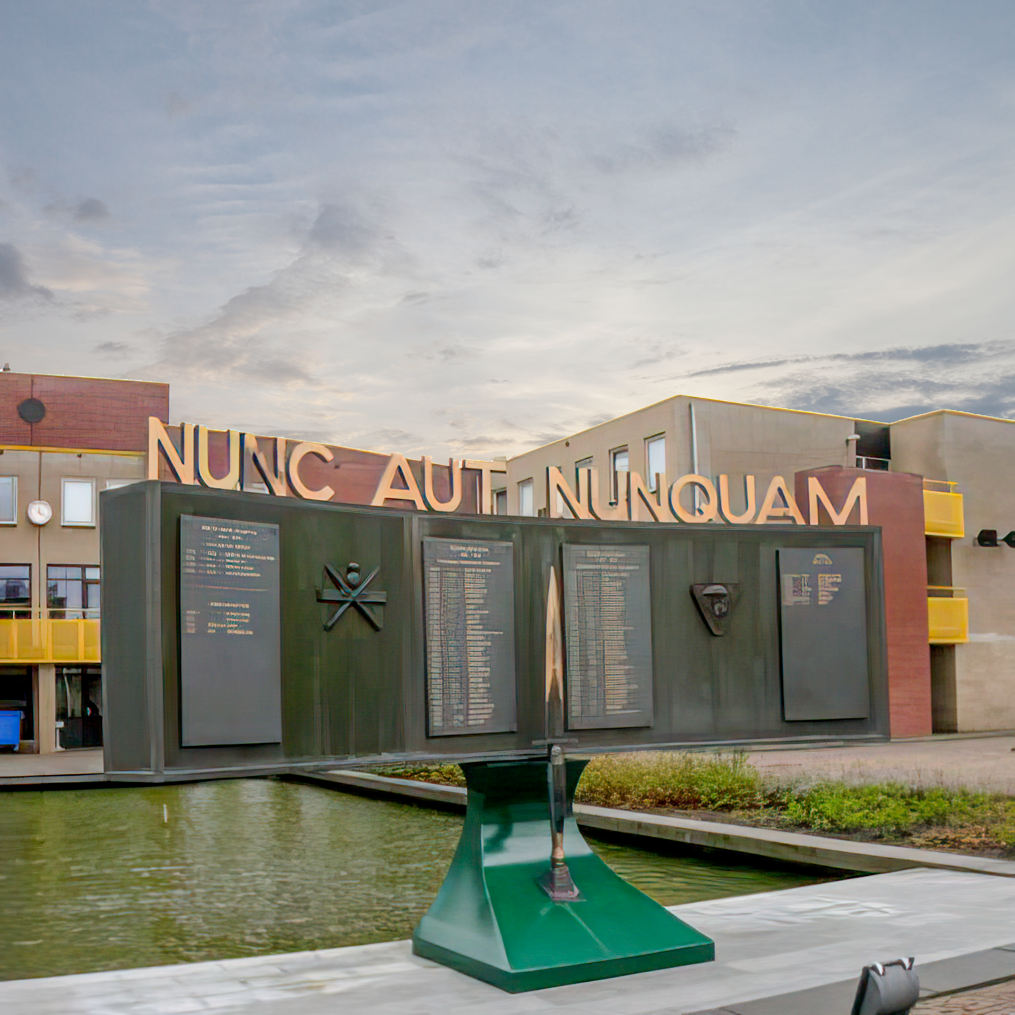 Nunq aut Nunquam - Het motto van het Korps Commandotroepen